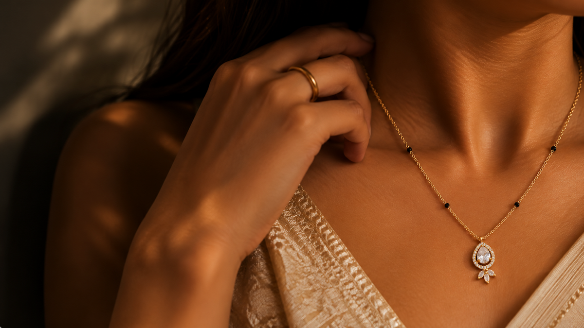 Woman wearing a Vachansutra mangalsutra