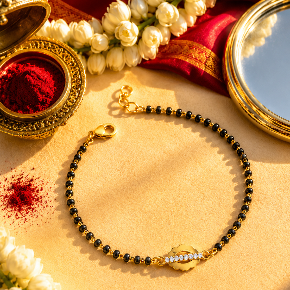 Nira Shell Mangalsutra Bracelet